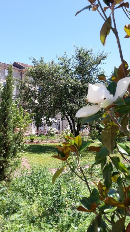 L'Ecrin Bed & Breakfast Villeneuve-sur-Lot Dış mekan fotoğraf